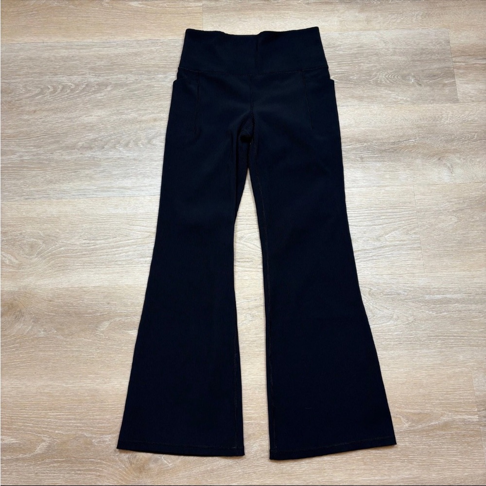 NWOT Athleta Salutation Stash Rib Flare Pants size L